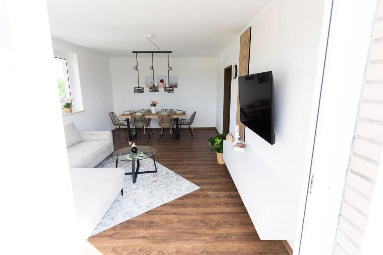 Smartfewo - Penthouse - Bbq - Balkon - Parkplatz Apartment Bad Zwischenahn